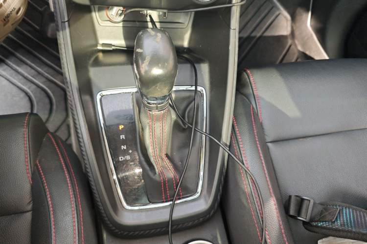 Used MG ZS 2017 16T Automatic Prestige Edition Gear Lever
