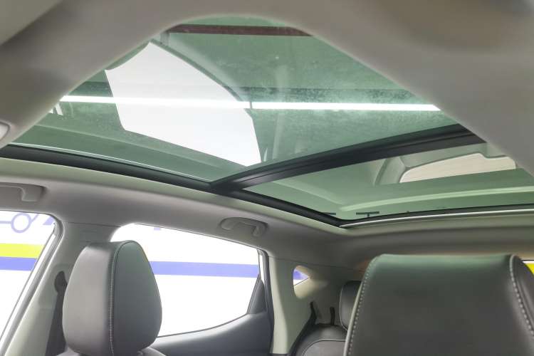 Used MG ZS 2017 1.5L Automatic Luxury Internet Edition Headliner