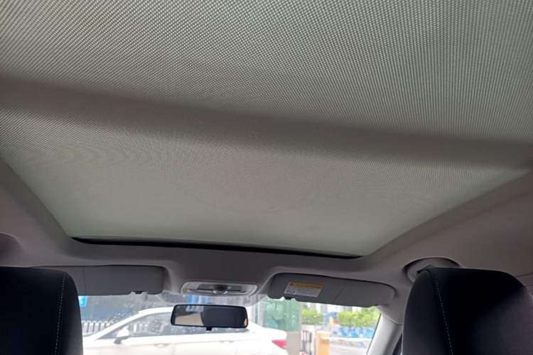 Used MG ZS 2017 1.5L Automatic Luxury Edition Headliner