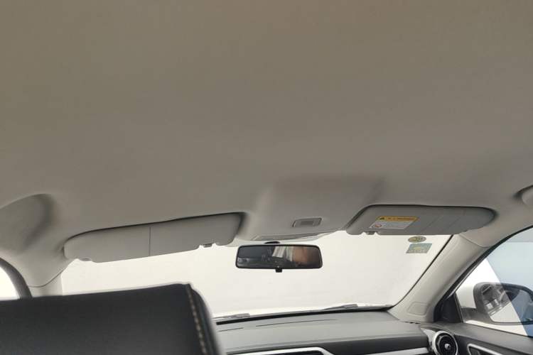Used MG ZS 2017 1.5L Automatic Elite Edition Headliner