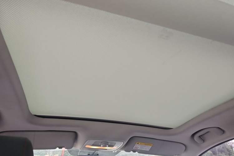 Used MG ZS 2017 16T Automatic Flagship Internet Edition Headliner