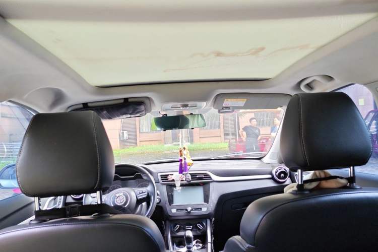 Used MG ZS 2017 1.5L Automatic Luxury Edition Headliner