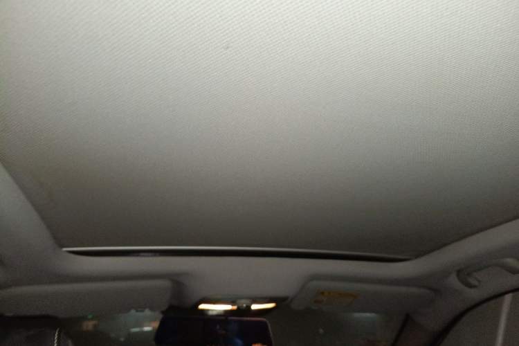 Used MG ZS 2017 1.5L Manual Luxury Edition Headliner