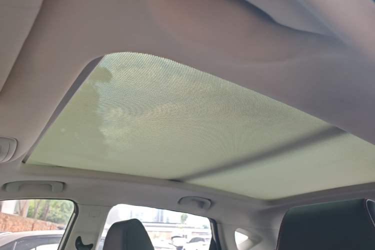 Used MG ZS 2017 16T Automatic Flagship Internet Edition Headliner