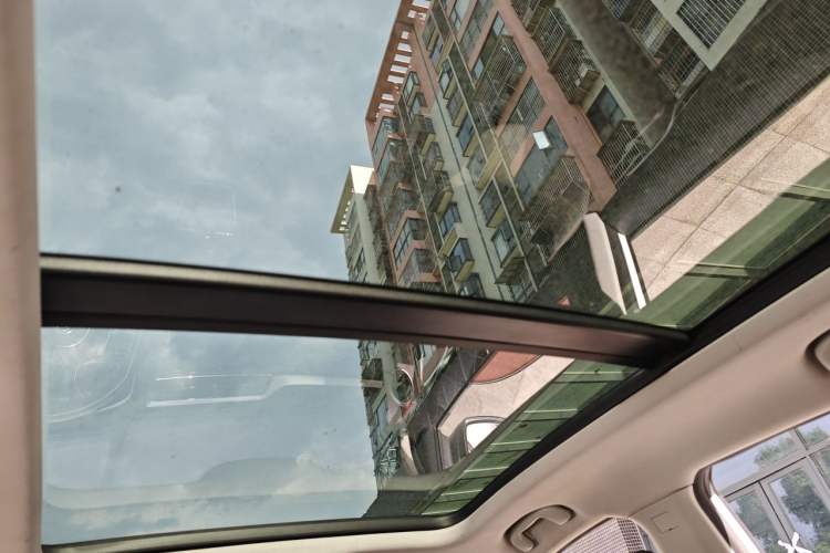 Used MG ZS 2017 16T Automatic Prestige Edition Headliner