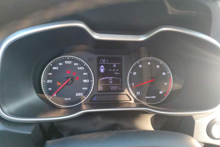 Used MG ZS 2017 1.5L Automatic Elite Edition Instrument Cluster