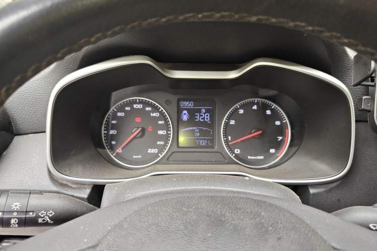 Used MG ZS 2017 1.5L Manual Luxury Edition Instrument Cluster