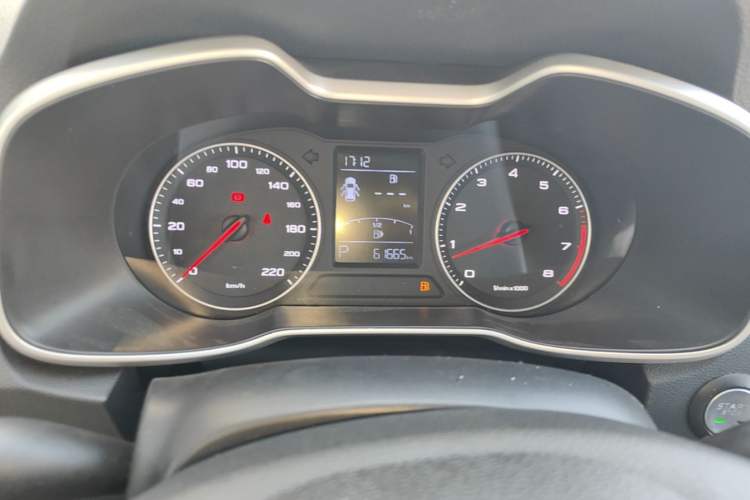 Used MG ZS 2017 1.5L Automatic Elite Edition Instrument Cluster