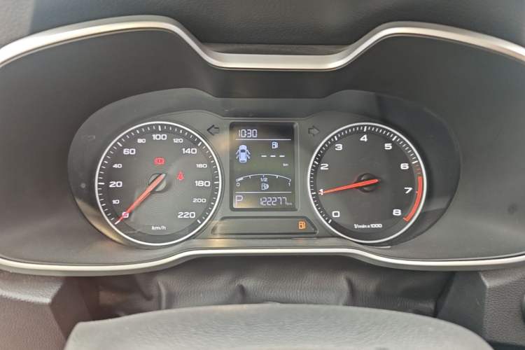Used MG ZS 2017 16T Automatic Flagship Internet Edition Instrument Cluster