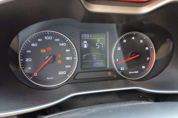 Used MG ZS 2017 1.5L Manual Luxury Edition Instrument Cluster