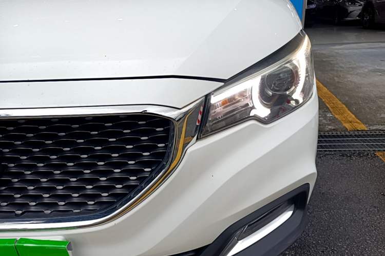 Used MG ZS 2017 1.5L Automatic Luxury Edition Left Front Headlight