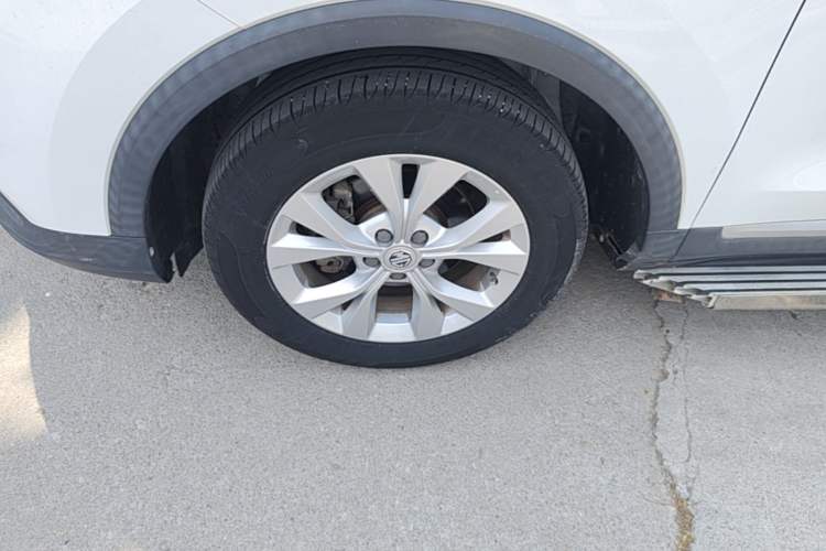 Used MG ZS 2017 1.5L Manual Fashion Edition Left Front Wheel Hub