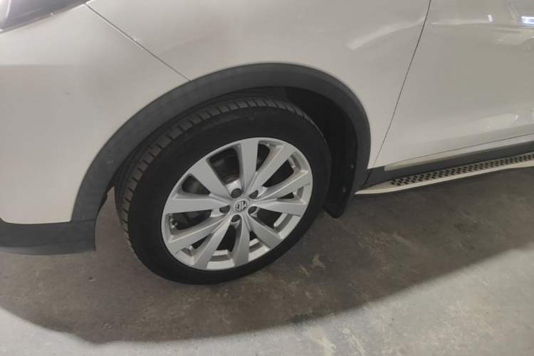 Used MG ZS 2017 1.5L Automatic Luxury Edition Left Front Wheel Hub