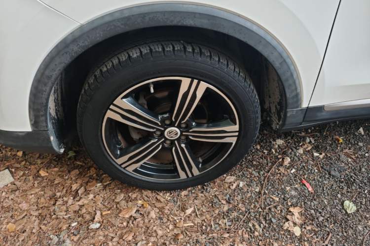 Used MG ZS 2017 16T Automatic Flagship Internet Edition Left Front Wheel Hub