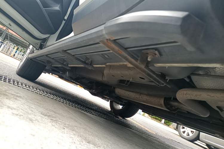 Used MG ZS 2017 1.5L Automatic Luxury Edition Left Side Sill
