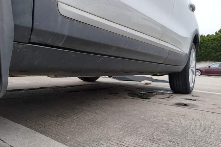 Used MG ZS 2017 1.5L Manual Luxury Edition Left Side Sill