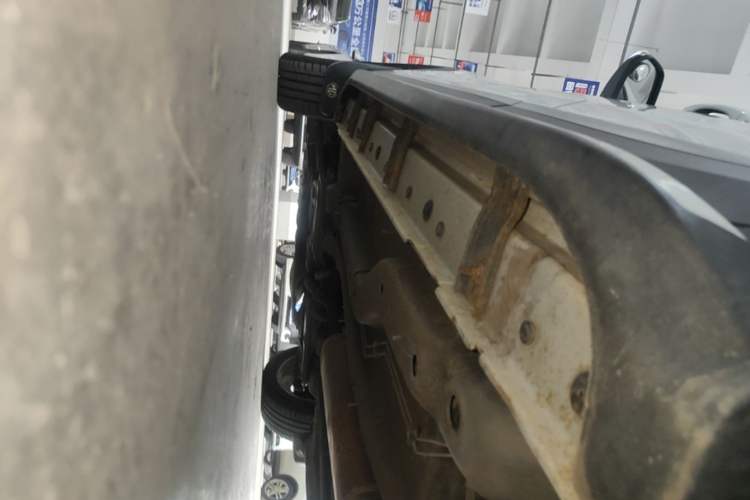 Used MG ZS 2017 1.5L Automatic Luxury Edition Left Side Sill