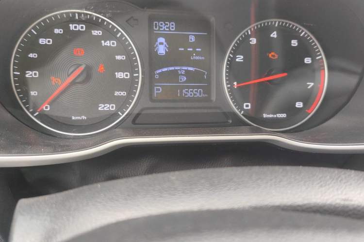 Used MG ZS 2017 16T Automatic Flagship Internet Edition Odometer Close Up