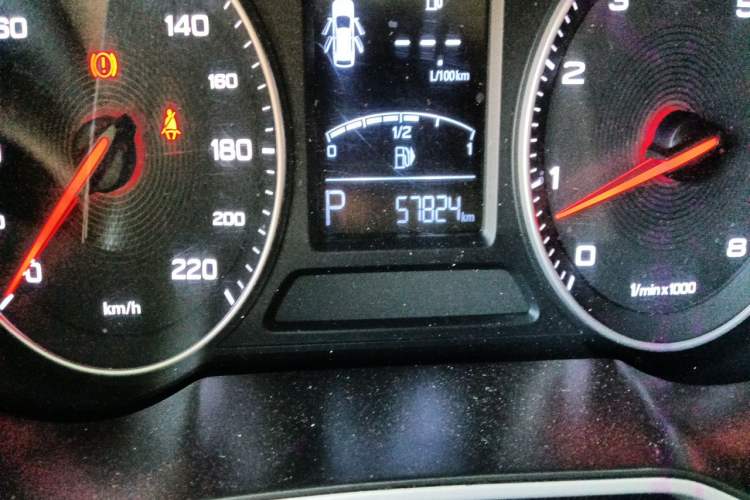Used MG ZS 2017 1.5L Automatic Luxury Internet Edition Odometer Close Up