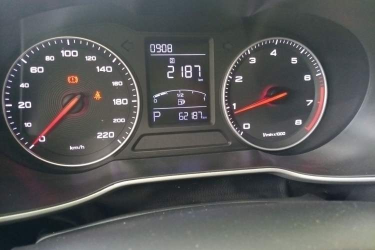 Used MG ZS 2017 1.5L Automatic Luxury Internet Edition Odometer Close Up