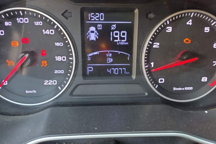 Used MG ZS 2017 1.5L Automatic Luxury Edition Odometer Close Up