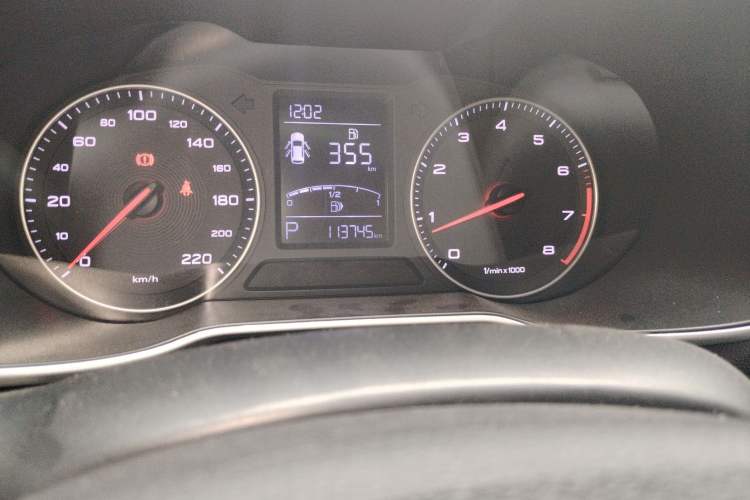 Used MG ZS 2017 1.5L Automatic Elite Edition Odometer Close Up