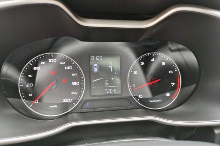 Used MG ZS 2017 1.5L Manual Luxury Edition Odometer Close Up