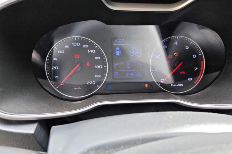 Used MG ZS 2017 1.5L Automatic Luxury Edition Odometer Close Up