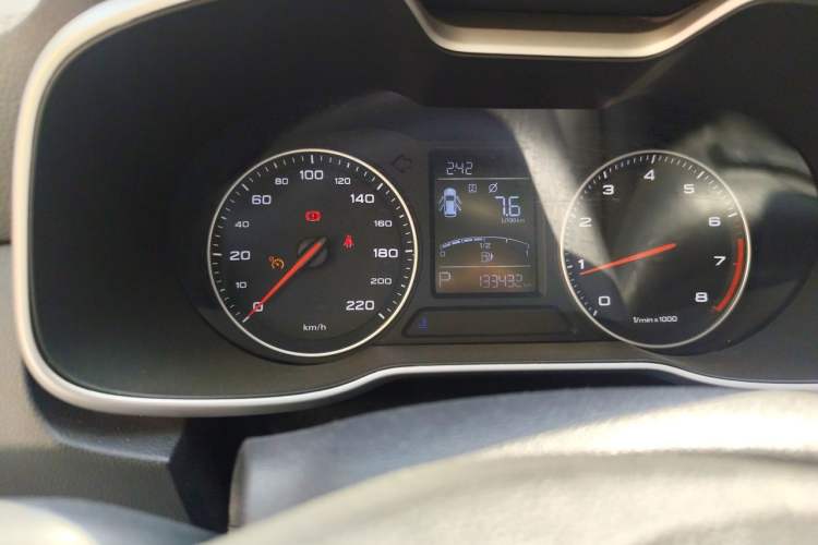 Used MG ZS 2017 1.5L Automatic Luxury Internet Edition Odometer Close Up