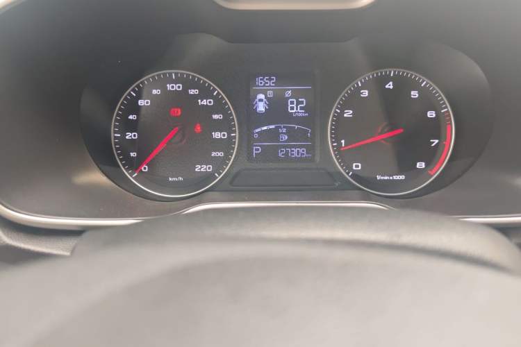 Used MG ZS 2017 1.5L Automatic Luxury Edition Odometer Close Up
