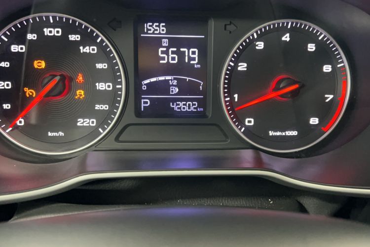 Used MG ZS 2017 1.5L Automatic Luxury Internet Edition Odometer Close Up