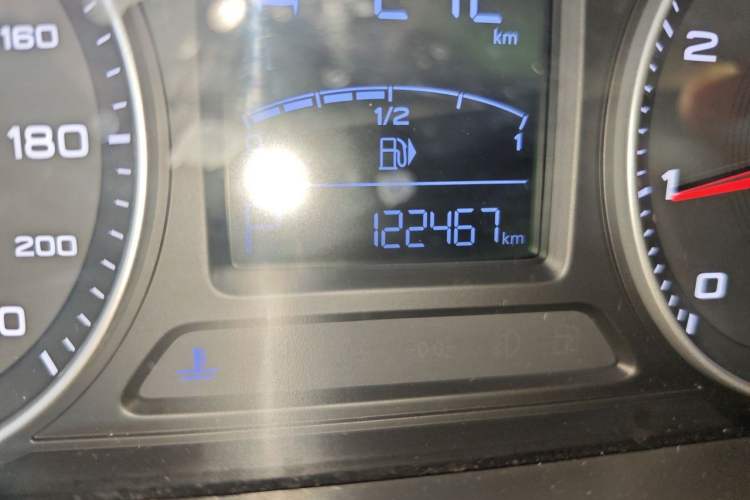 Used MG ZS 2017 16T Automatic Prestige Edition Odometer Close Up