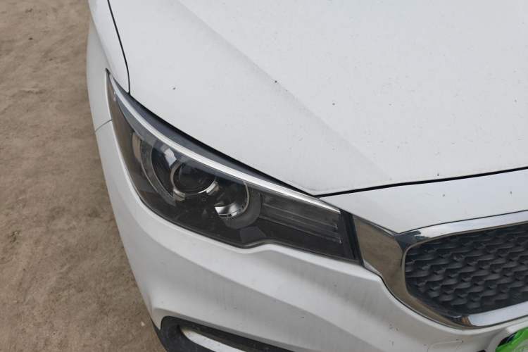 Used MG ZS 2017 1.5L Automatic Luxury Edition Right Front Headlight