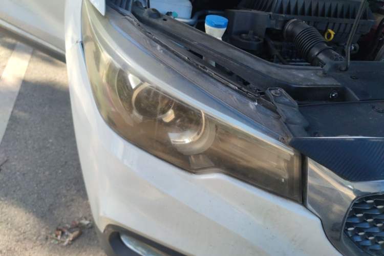 Used MG ZS 2017 1.5L Automatic Elite Edition Right Front Headlight