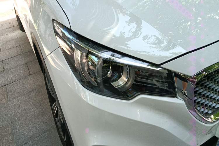 Used MG ZS 2017 1.5L Automatic Luxury Internet Edition Right Front Headlight