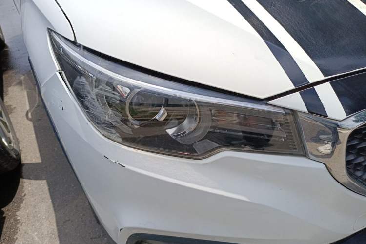 Used MG ZS 2017 1.5L Manual Elite Edition Right Front Headlight