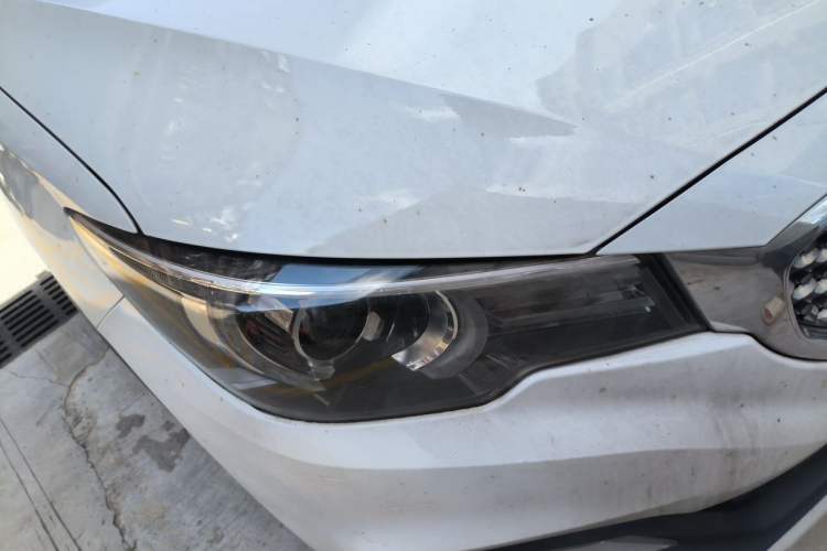 Used MG ZS 2017 1.5L Manual Luxury Edition Right Front Headlight