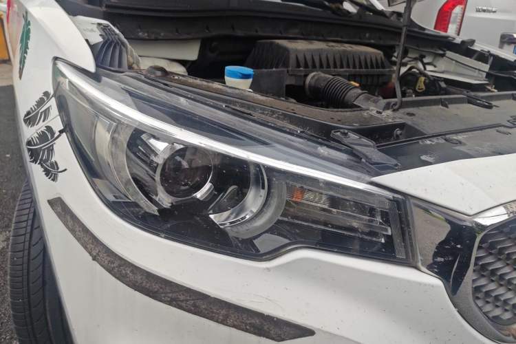 Used MG ZS 2017 1.5L Automatic Luxury Internet Edition Right Front Headlight