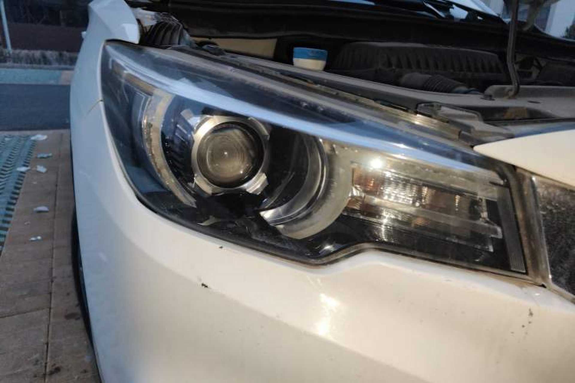 Used MG ZS 2017 1.5L Automatic Elite Edition Right Front Headlight