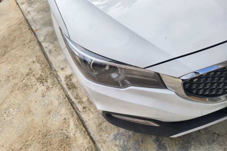 Used MG ZS 2017 1.5L Automatic Luxury Edition Right Front Headlight
