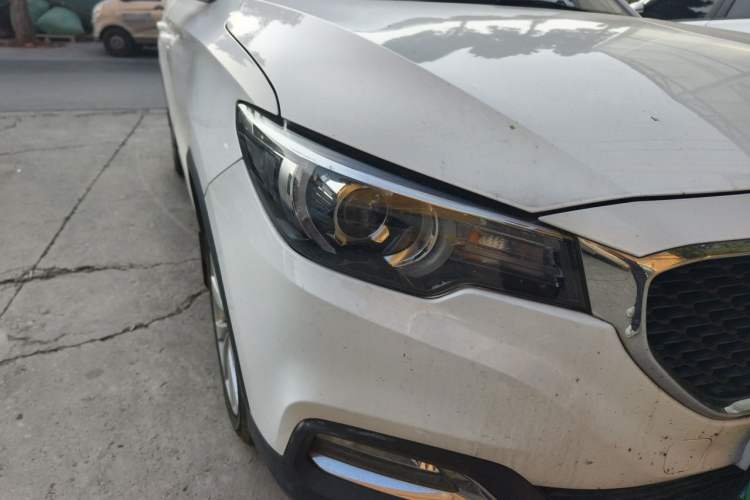 Used MG ZS 2017 1.5L Manual Luxury Edition Right Front Headlight