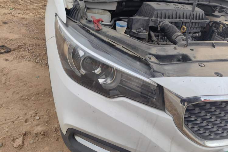 Used MG ZS 2017 1.5L Manual Elite Edition Right Front Headlight