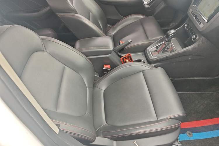 Used MG ZS 2017 16T Automatic Flagship Internet Edition Right Front Seat