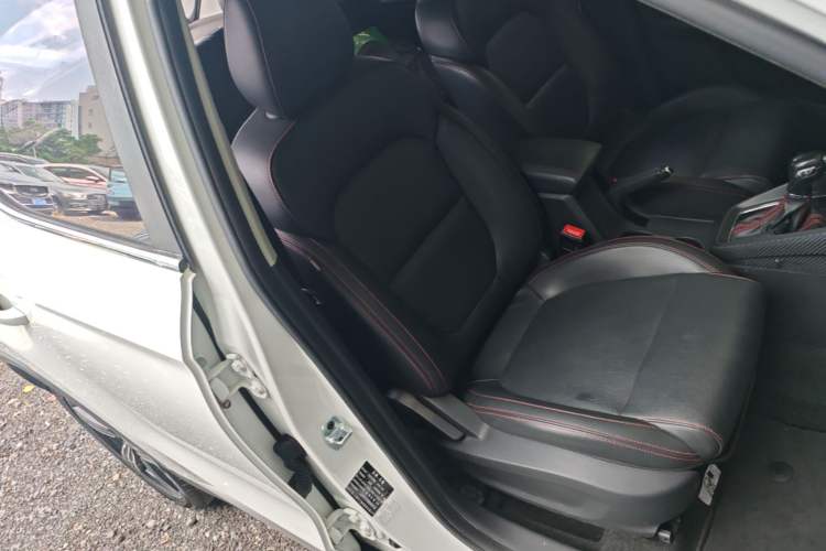 Used MG ZS 2017 16T Automatic Flagship Internet Edition Right Front Seat