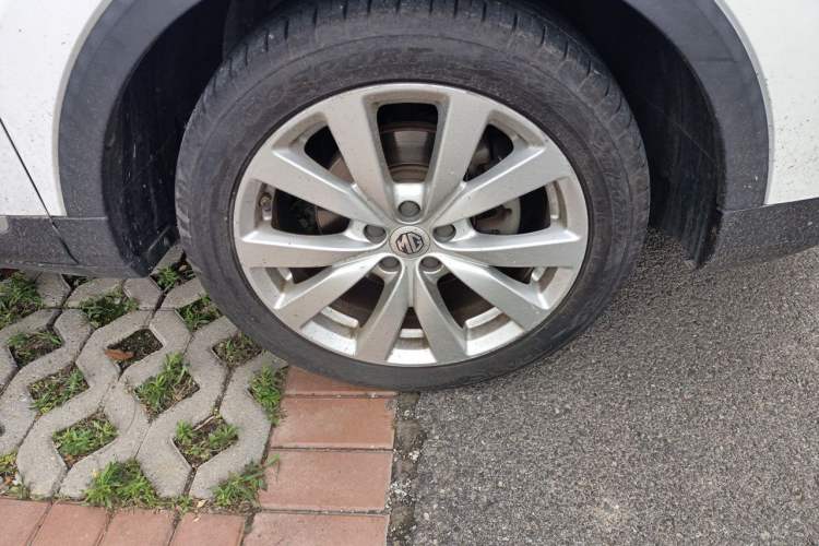 Used MG ZS 2017 1.5L Automatic Luxury Edition Right Front Wheel Hub