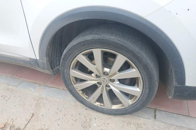 Used MG ZS 2017 1.5L Automatic Luxury Edition Right Front Wheel Hub