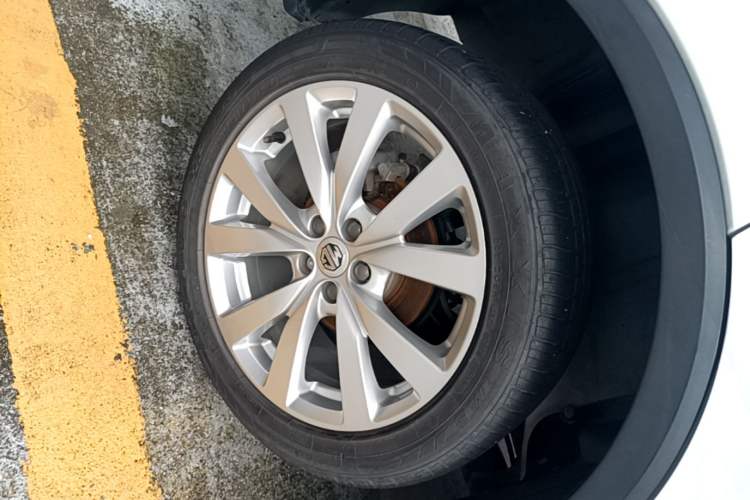Used MG ZS 2017 1.5L Automatic Luxury Edition Right Rear Wheel Hub