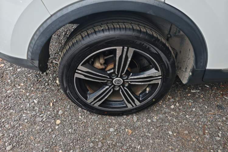 Used MG ZS 2017 16T Automatic Flagship Internet Edition Right Rear Wheel Hub