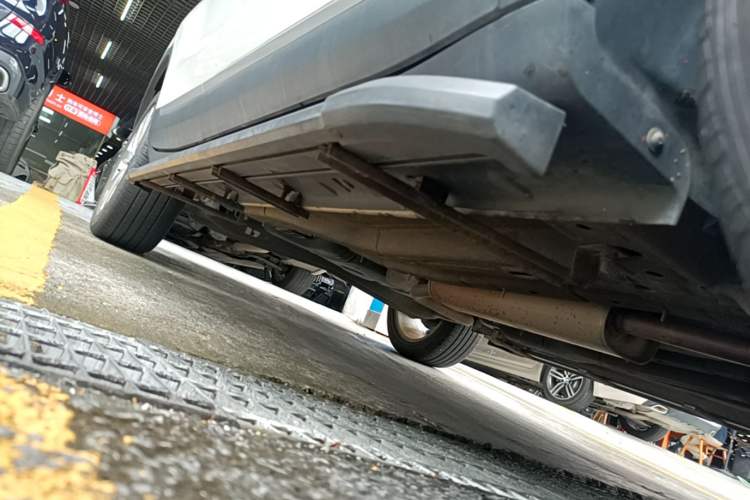 Used MG ZS 2017 1.5L Automatic Luxury Edition Right Side Sill