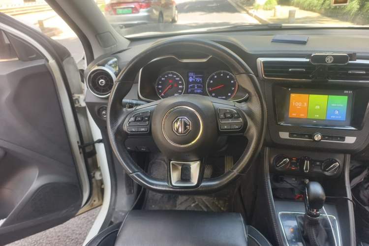 Used MG ZS 2017 1.5L Automatic Luxury Edition Steering Wheel